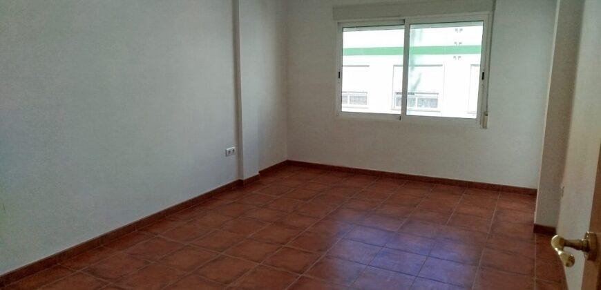 PISO EN PLENO CENTRO