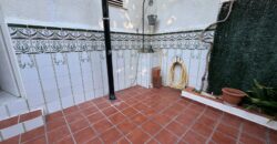 CASA ADOSADA A POCOS METROS DE LA PLAYA