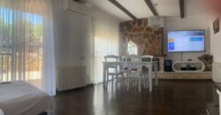 CASA ADOSADA A POCOS MINUTOS DE LA PLAYA Y CENTRO