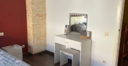 CASA ADOSADA A POCOS MINUTOS DE LA PLAYA Y CENTRO