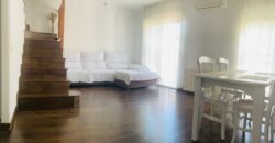 CASA ADOSADA A POCOS MINUTOS DE LA PLAYA Y CENTRO