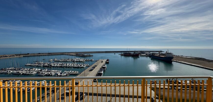 PISO PRIMERA LÍNEA DE MAR