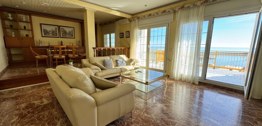 PISO PRIMERA LÍNEA DE MAR