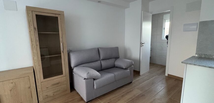 ESTUDIO A POCOS METROS DE LA PLAYA