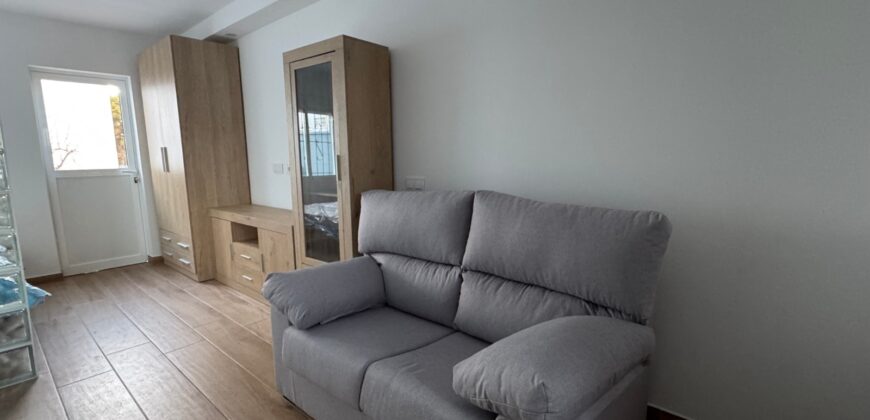 ESTUDIO A POCOS METROS DE LA PLAYA