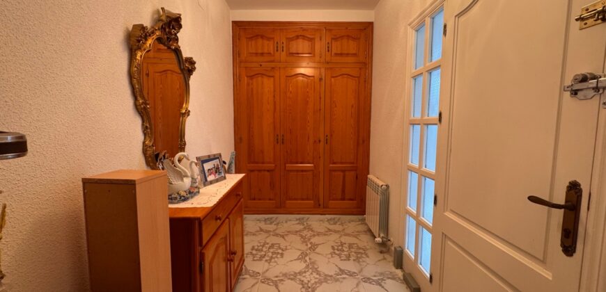 CHALET CON 7757 M² DE PARCELA