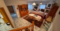 CHALET CON 7757 M² DE PARCELA