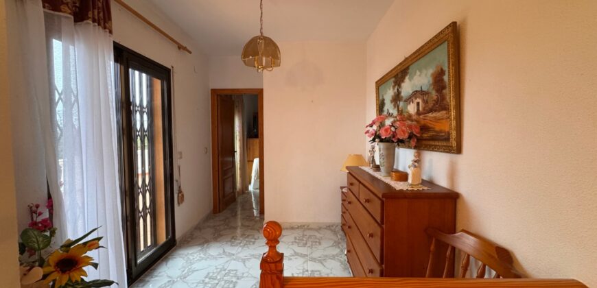 CHALET CON 7757 M² DE PARCELA