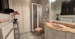 CHALET CON 7757 M² DE PARCELA