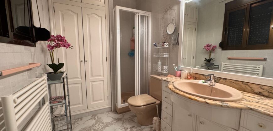 CHALET CON 7757 M² DE PARCELA