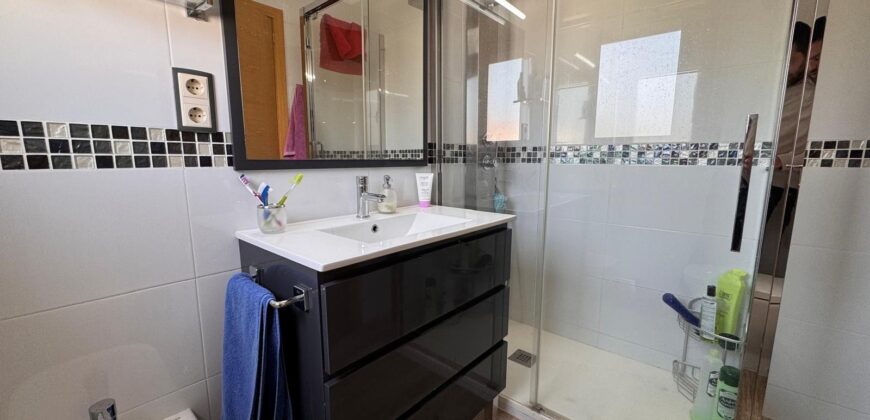 CASA ADOSADA EN COSTA NORTE