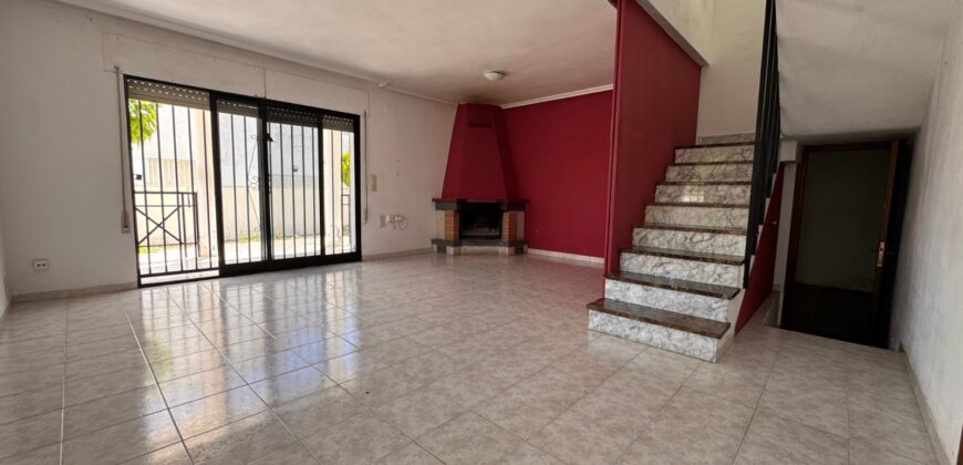 CASA PAREADA EN COSTA SUR