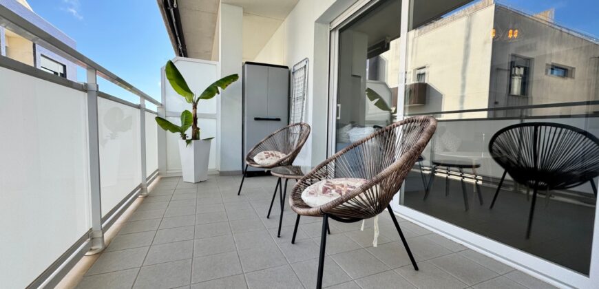 PISO CON PISCINA COMUNITARIA